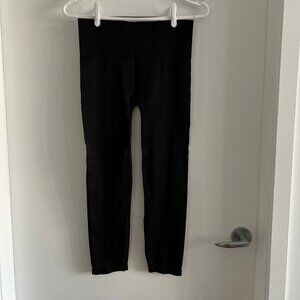 (2for$10) Suzy Shier Cropped Black Leggings